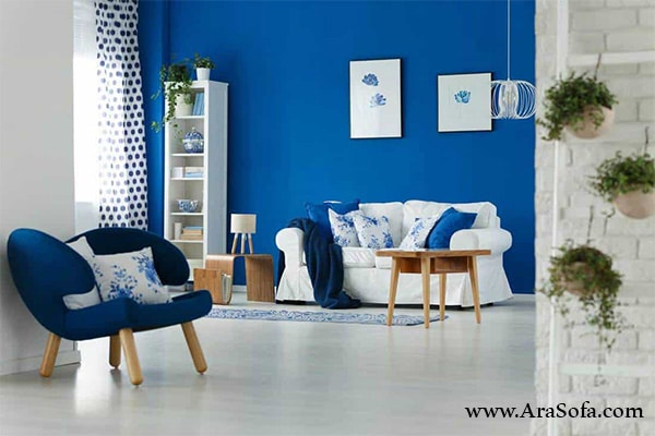 خانه با دیوار رنگ آبی